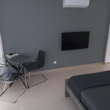 Modern Studio Apartment Armonia Court Paralimni Exteriér fotografie