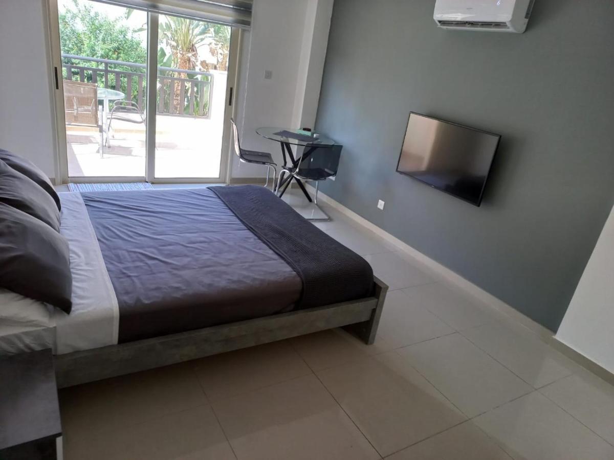 Modern Studio Apartment Armonia Court Paralimni Exteriér fotografie