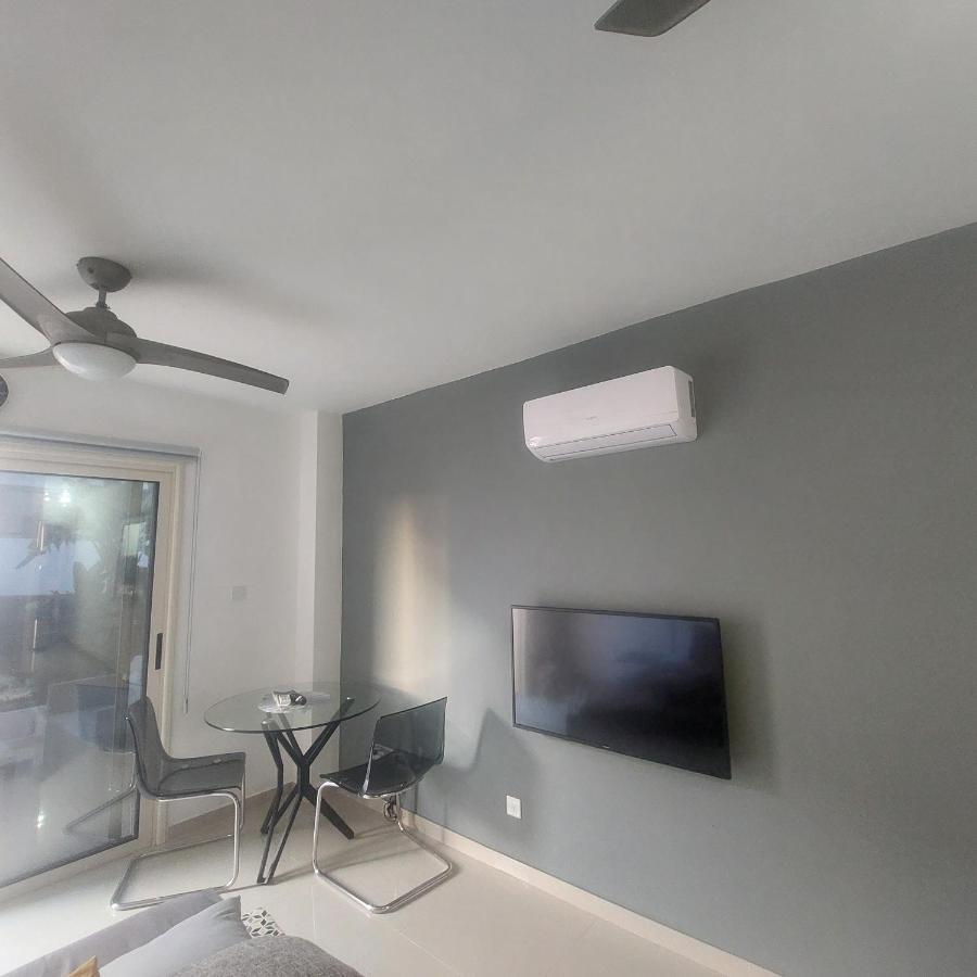 Modern Studio Apartment Armonia Court Paralimni Exteriér fotografie